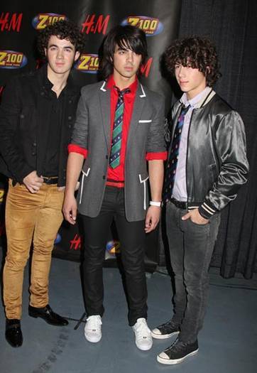 APTVAIZPSJCVAXWMSEF - Jonas Brothers Photoshotts