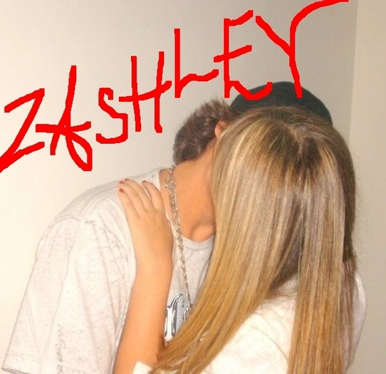 OMG-ZAC-EFRON-MAKING-OUT-WITH-ASHLEY-TISDALE-NO-LIE-zac-efron-and-ashley-tisdale-3017983-607-588