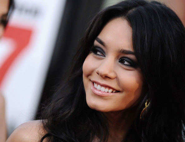 Premiere 17 again (16) - Vanessa Hudgens - 17 Again Premiere