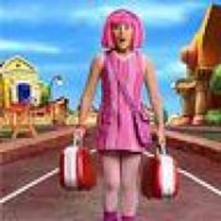 UIHHZYJPRVQISIGLXJI - Lazy Town