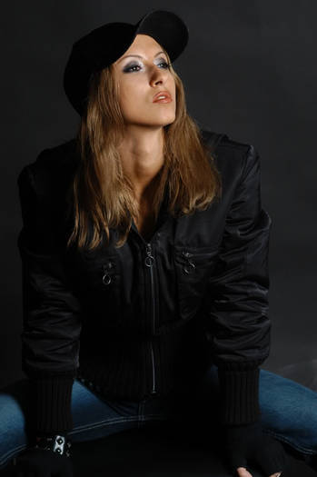 NXIHRQPPXQBZLERSXYE - Andreea Balan