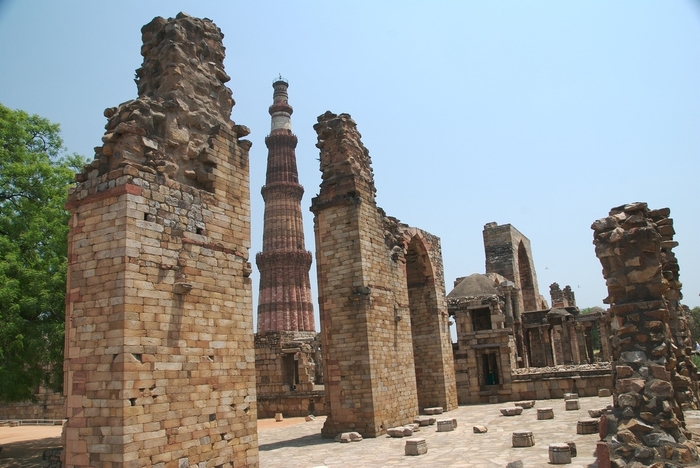 Qutub Minar in Delhi - India - Islamic Architecture Around the World