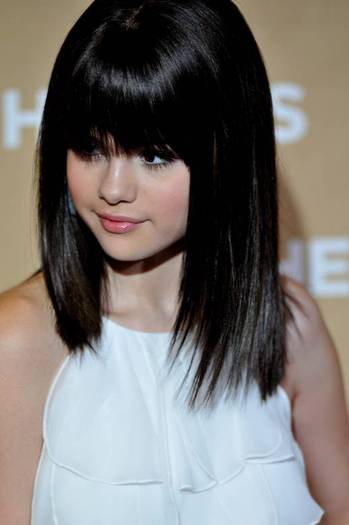 selenagomezfan_com-cnnheroes3-0003 - Selena