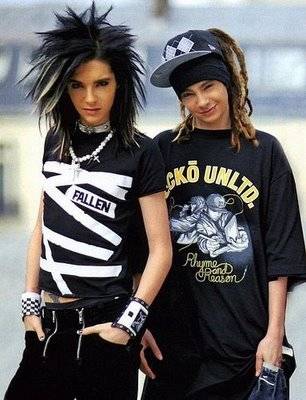 Bill Kaulitz long hairstyle - Poze Tokio Hotel