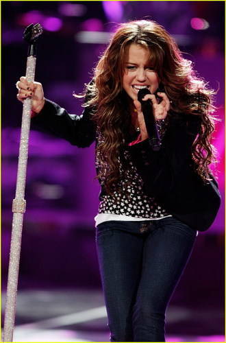LCFNJVHHRYCMEAPKUZW - miley-hannah