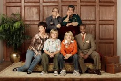 SUITELIFE_Y2_GAL_006[1] - The Suite Life Of Zack si Cody
