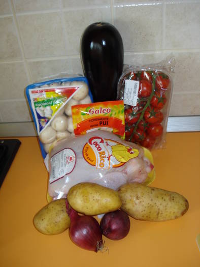 ...INGREDIENTE PENTRU FRIPTURA DE PUI CU LEGUME - GUSTOS