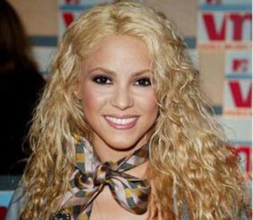 BTLVHQVWXZHRQSAIONC - 00 Shakira 00