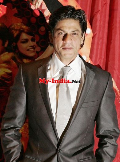 Om-Shanti-Om-premier-show-at-London---(5)-727225-727249 - OM SHANTI OM