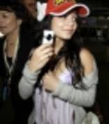 thumb_005 - vanessa hudgens se duce la aeroport cu zac efron