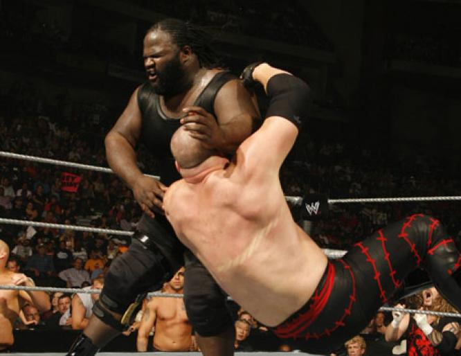 MHclothelineKan - mark henry