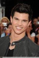 Taylor 2 - Taylor Lautner si Rachele Lefevre la Much Music Awards