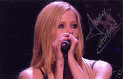 avril - autografe