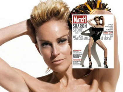 sharon_stone_nude_paris_match1[1] - Sharon Stone s-a dezbracat la 51 de ani