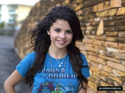 UPIPSIXBAPPYEHHZPBE - Poze Selena Gomez