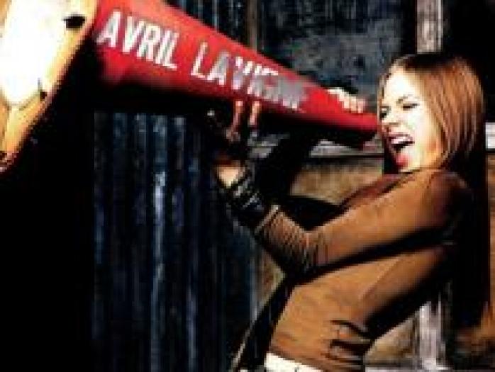 VNYMPEKNNVWXESGSHIC - alte poze cu avril lavigne