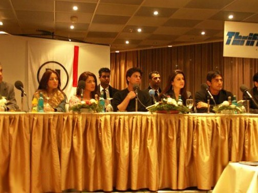 Celina,Priyanka,Srk,Preity si Arjun la Conferinta de presa