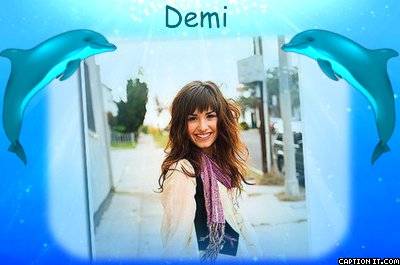 captionit025313I195Q42 - Demi Lovato