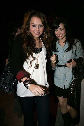Miley+Justin+Demi+and+Selena+6aD2vZulgm0l
