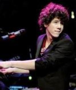 nick-jonas_21 - Nick Jonas