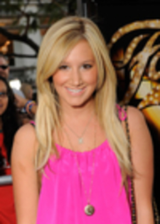 thumb_016 - ASHLEY TISDALE SUPER FRUMOASE IN PINK