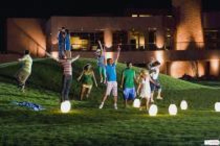 XHQLBOUEJCDFJBBWTKH - high school musical