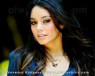 MJKSXHMSMIDYJKDFZYS - poze Vanessa si Zac