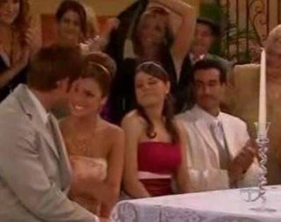CWJMWMLBJOZEOUXAJIF - Alejandra Lazcano