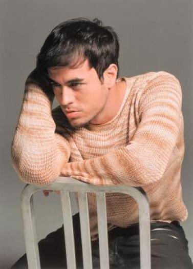 ZWWCTIGFIGHULRGHFEF - Enrique Iglesias