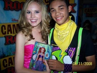 2wox8cx - meaghan martin