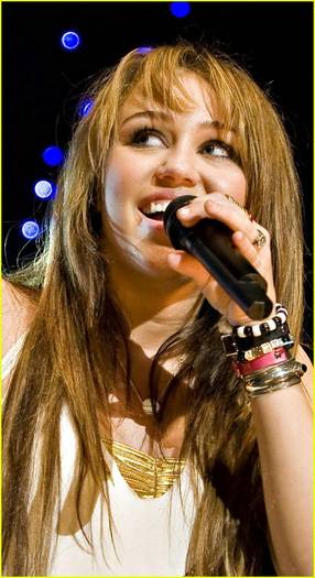 miley-cyrus-london-lover-08