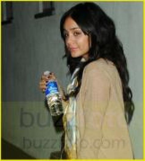 NFWFEJRBLHFXXVMUZKK - mania hsm si vanessa