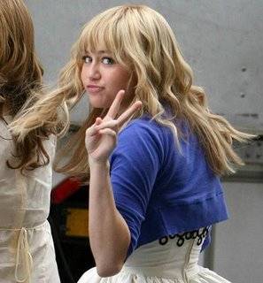 miley cyrus hm movie - mileysuperfan