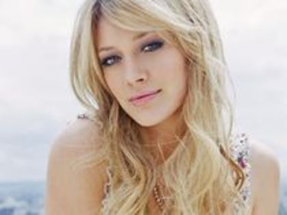 OVWTLKGYETYXVFMEEFS - poze Hilary Duff