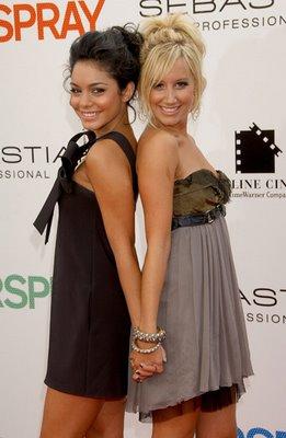 vanessa si ashley - Ashely Tisdale