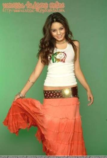 PXBCXKTDUPTMAXGAZUR - Vanessa Hudgens Sedinta foto