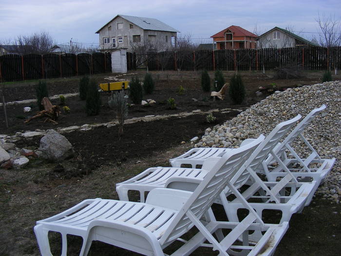 Pregatiri pentru piscina - Amenajare gradina 2009