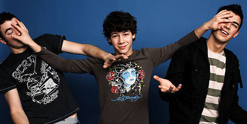 JQDENHZMHPRFZYBHSQJ - Jonas Brothers