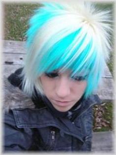 blue-emo-girl-hair-cut - Concurs Frizuri EmO