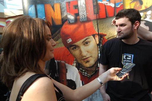 2qk8rbo - Laura Cosoi