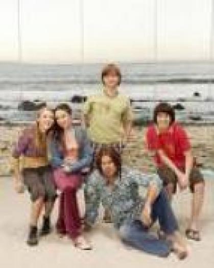 NZAQXGFVABWLBFQDMKG - Hannah Montana
