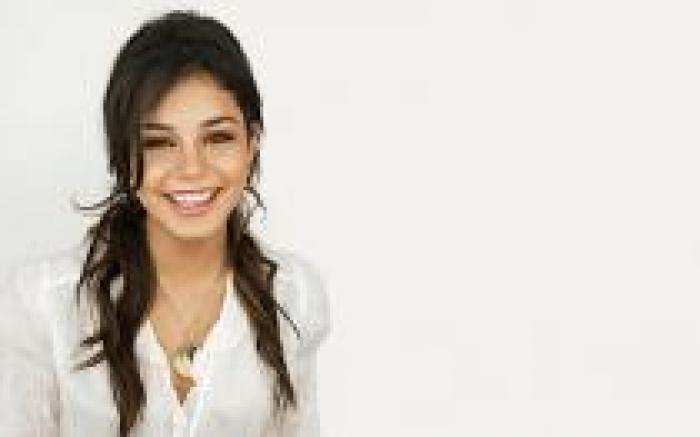 ROHJCMMLSQBOMITRHUR - vanessa anne hudgens