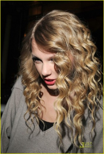b6brsn - Taylor Swift