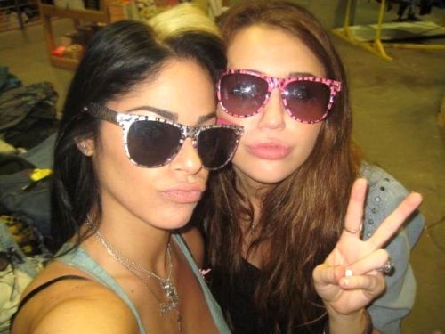 0 (608) - 00toate pozele mel cu miley cyrus00