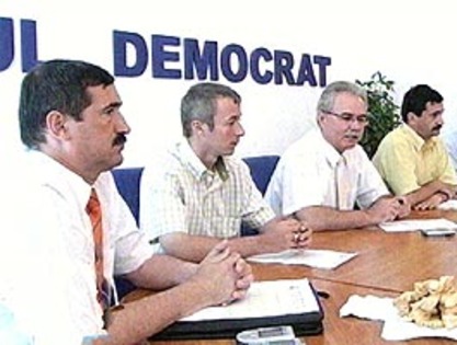 partidul_democrat_a_analizat_activitatea_unor_primari[1]