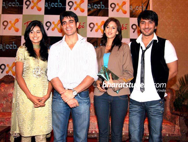 9xsrubi&ajeeb_017 - In cautarea fericirii-Ghar Ek Sapnaa