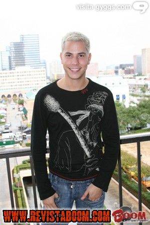 chris - Christian Chavez