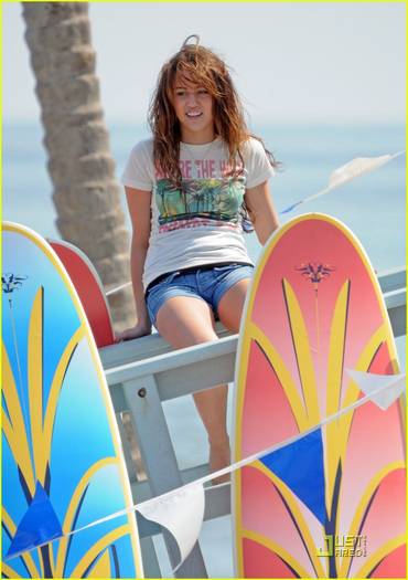 miley-cyrus-beach-hannah-montana-08[1] - Hannah Montana the Movie-filmari