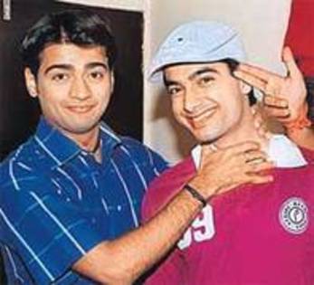 sagar si chinu1 - A ta pentru totdeauna cateva poze cu toti actori aproape