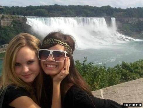 38 - Demi Lovato - And friends